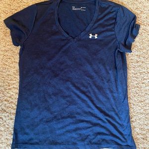 Women’s UA tech twist V neck